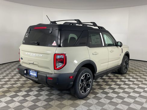 New 2025 Ford Bronco Sport Outer Banks w/ Outer Banks Tech Package+ image 6