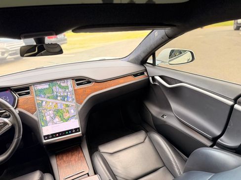 Used 2018 Tesla Model S AWD image 29
