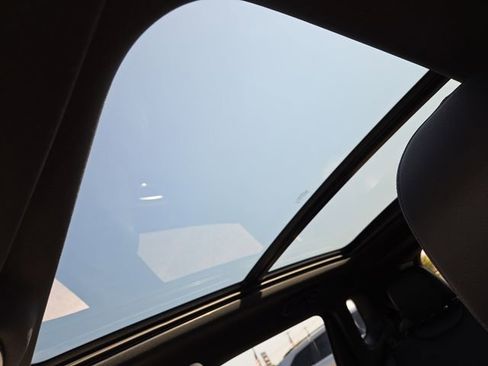 Used 2025 Jeep Compass Latitude w/ Sun & Sound Group image 7