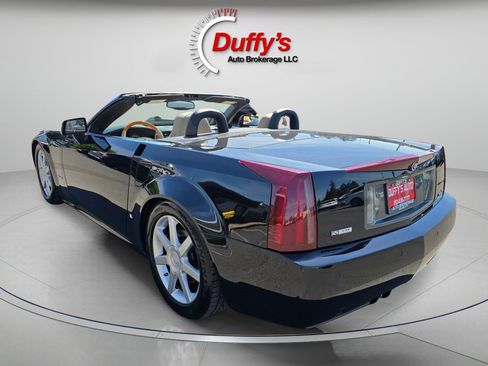 Used 2007 Cadillac XLR RWD image 39