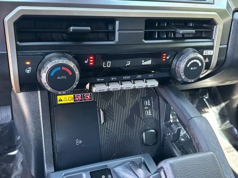 Used 2025 Toyota Tacoma TRD Off-Road w/ TRD Off Road Upgrade Package AWD/4WD image 25