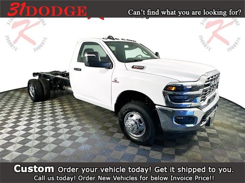 New 2026 RAM 3500 Tradesman w/ Chrome Appearance Group A image 1