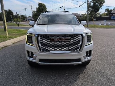 Used 2021 GMC Yukon XL Denali w/ Denali Ultimate Package AWD/4WD image 2