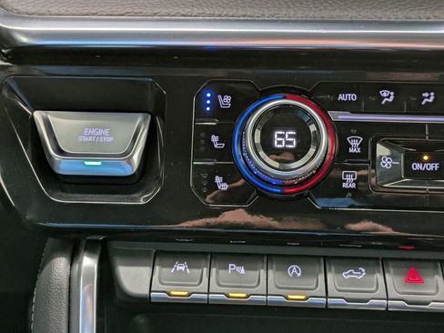 Used 2024 GMC Sierra 1500 Denali AWD/4WD image 9