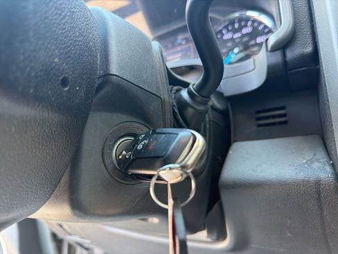 Used 2019 Ford F350 Lariat w/ Lariat Value Package AWD/4WD image 15