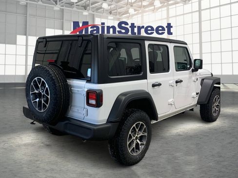 Used 2025 Jeep Wrangler Sport S image 5