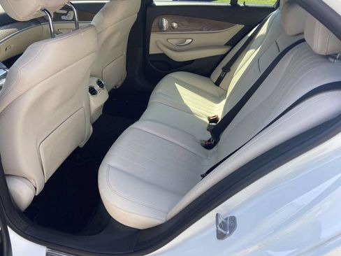 Used 2017 Mercedes-Benz E 300 4MATIC image 23