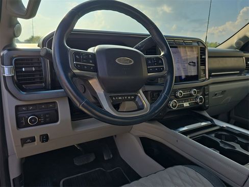 Used 2024 Ford F250 Limited image 14