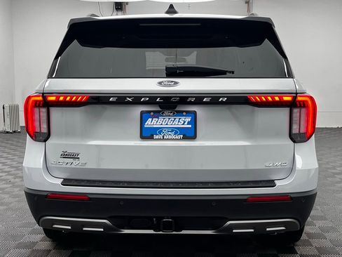 New 2026 Ford Explorer Active w/ Active Comfort Package image 9