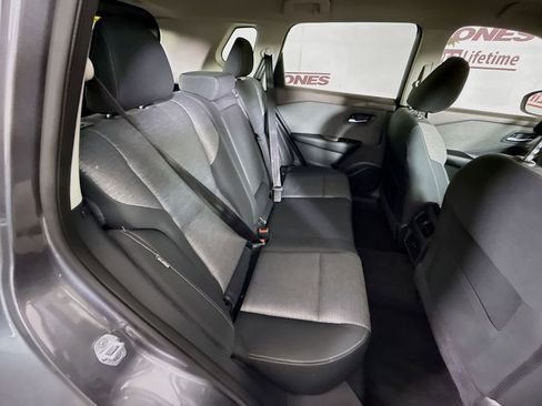 Used 2022 Nissan Rogue SV FWD image 27