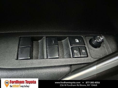 Used 2022 Toyota Corolla Cross LE w/ Moonroof Package image 20
