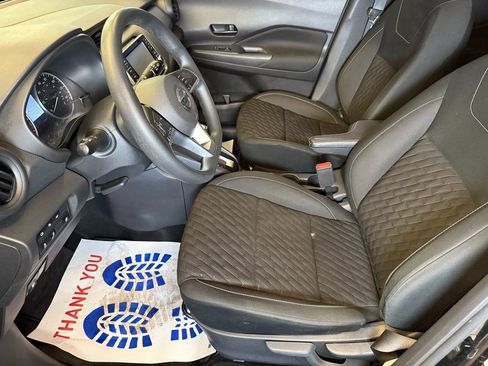 Used 2021 Nissan Kicks S image 19