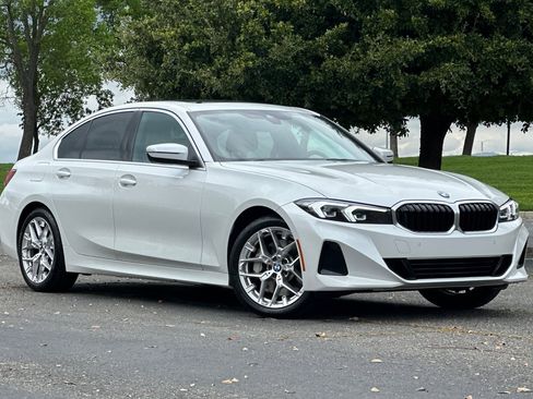 Used 2025 BMW 330i Sedan w/ Convenience Package image 2