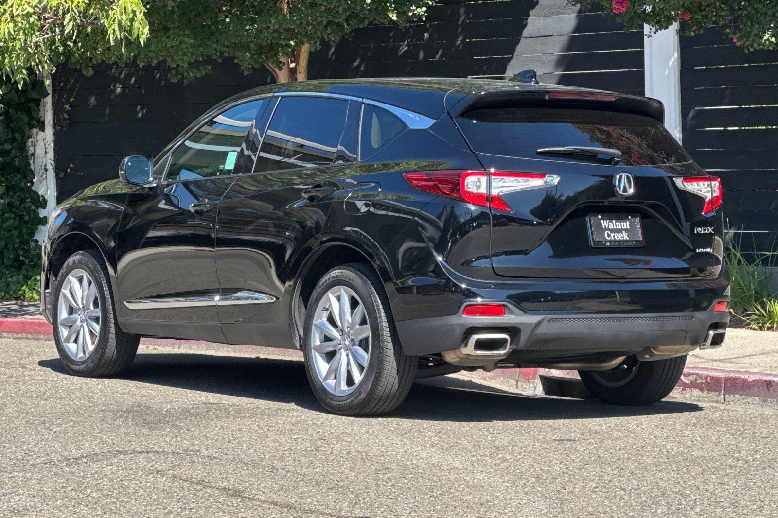 Used 2023 Acura RDX AWD image 3