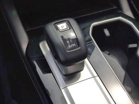 Used 2025 Mitsubishi Outlander SE FWD image 19