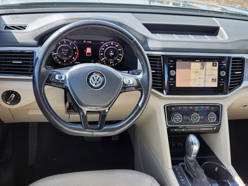Used 2019 Volkswagen Atlas SEL Premium image 9