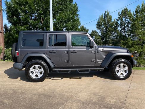 Used 2020 Jeep Wrangler Unlimited Sport S AWD/4WD image 7