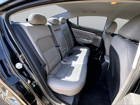 Used 2020 Hyundai Elantra Limited FWD image 27