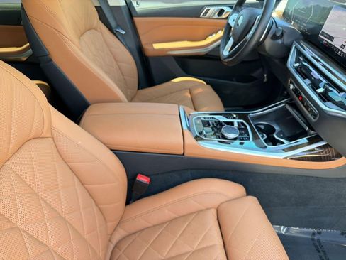 Certified 2024 BMW X7 xDrive40i AWD/4WD image 29