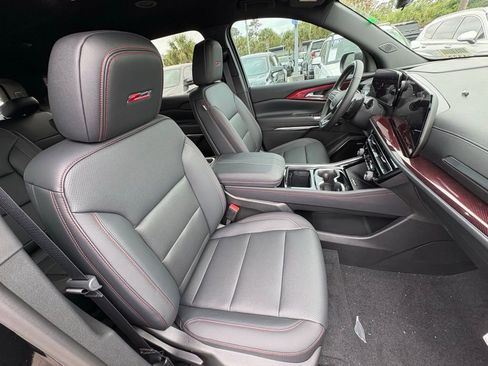 New 2026 Chevrolet Traverse Z71 w/ Enhanced Driving Package AWD/4WD image 23
