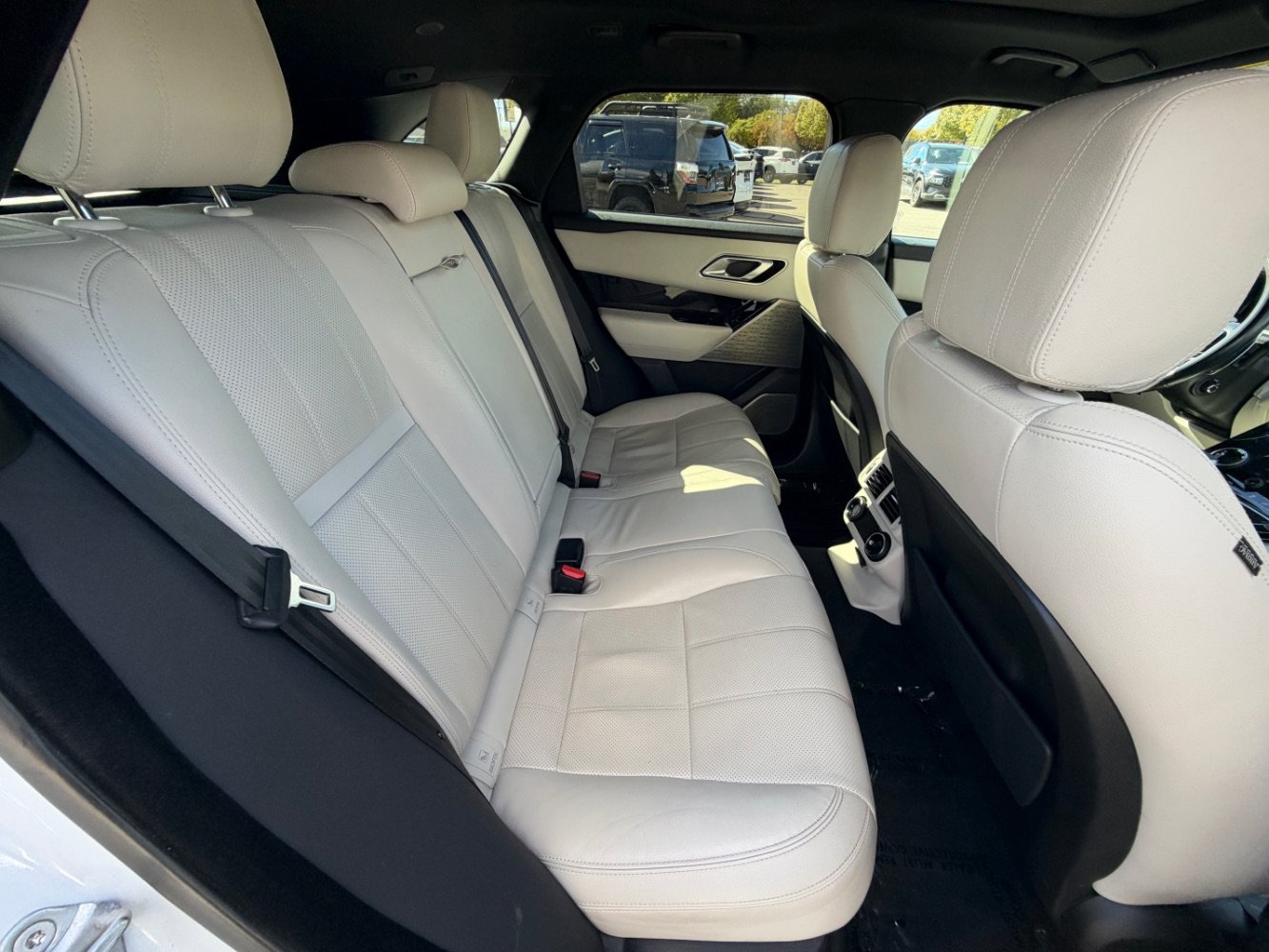 Used 2021 Land Rover Range Rover Velar R-Dynamic S AWD/4WD image 18