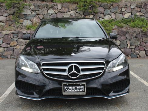 Used 2016 Mercedes-Benz E 350 4MATIC Sedan image 3