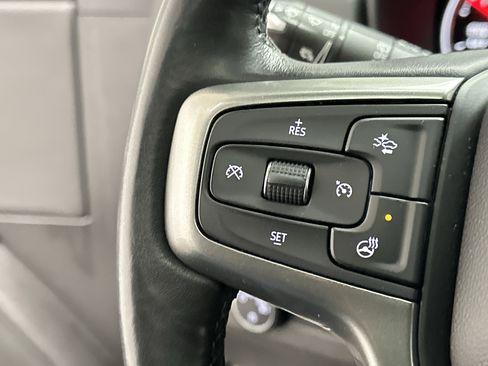 Used 2021 Chevrolet Suburban Premier image 33