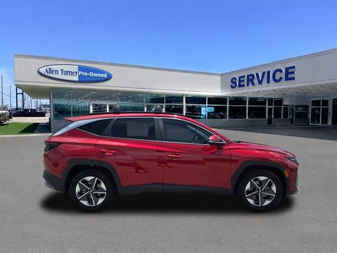 Certified 2025 Hyundai Tucson SEL FWD image 9