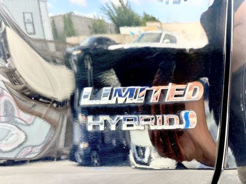 Used 2021 Toyota RAV4 Limited AWD/4WD image 12