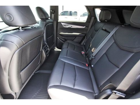 New 2026 Cadillac XT5 Luxury AWD/4WD image 7