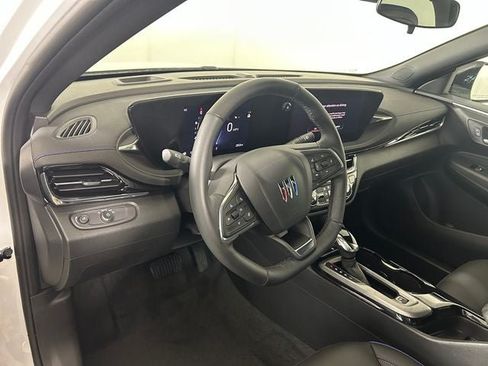 Used 2026 Buick Envista Sport Touring w/ Convenience I Package FWD image 13