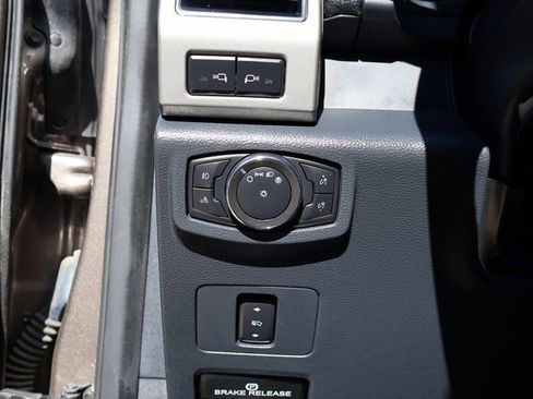 Certified 2022 Ford F250 Lariat w/ Lariat Value Package image 24