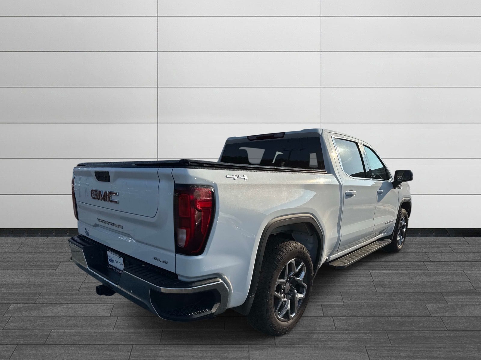Used 2023 GMC Sierra 1500 SLE AWD/4WD image 3