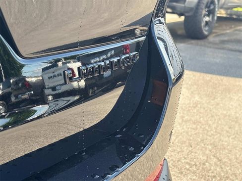 New 2025 Jeep Grand Cherokee L Limited w/ Black Appearance Package image 17