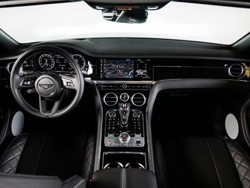 Used 2021 Bentley Continental GT V8 image 20