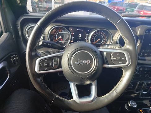 Used 2021 Jeep Wrangler Unlimited Sahara image 23