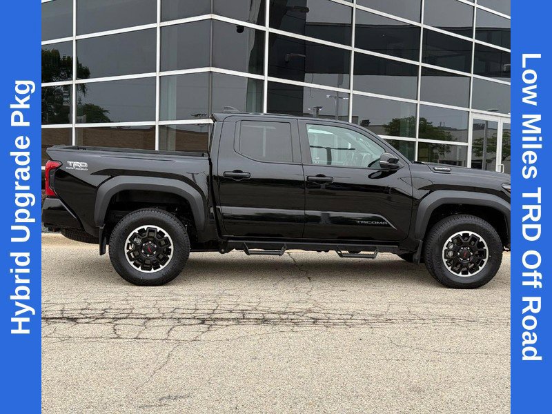 Used 2024 Toyota Tacoma TRD Off-Road w/ TRD Off Road Upgrade Package AWD/4WD image 2