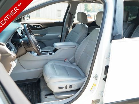 Used 2018 GMC Acadia SLT image 8