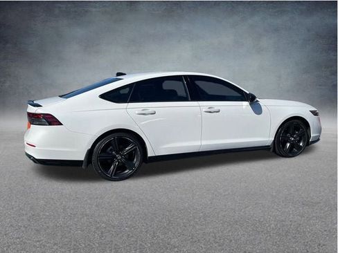 Used 2023 Honda Accord Sport image 3