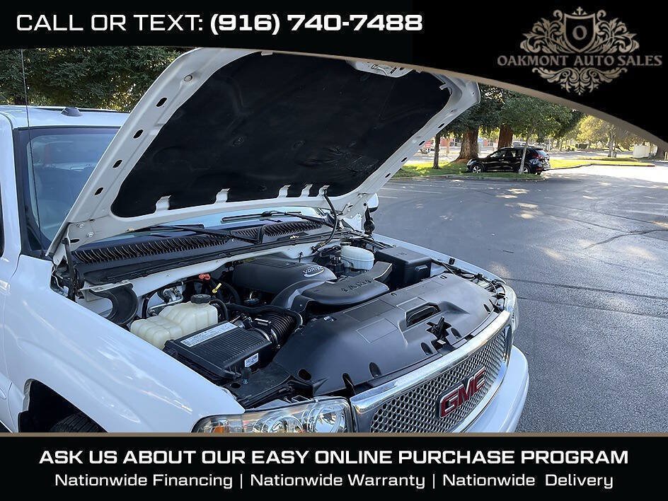 Used 2005 GMC Sierra 1500 Denali w/ Safe And Sound Package AWD/4WD image 31