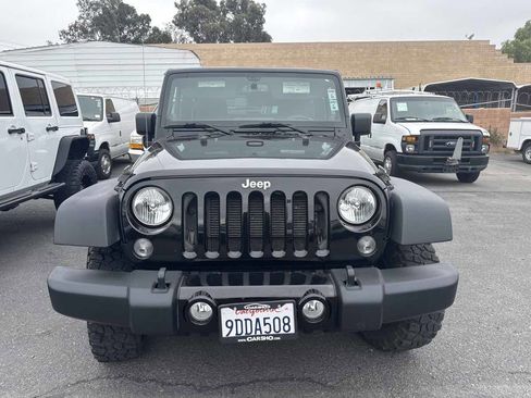 Used 2014 Jeep Wrangler Rubicon w/ Power Convenience Group AWD/4WD image 2