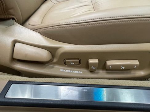 Used 2010 Lexus SC 430 Convertible RWD image 39