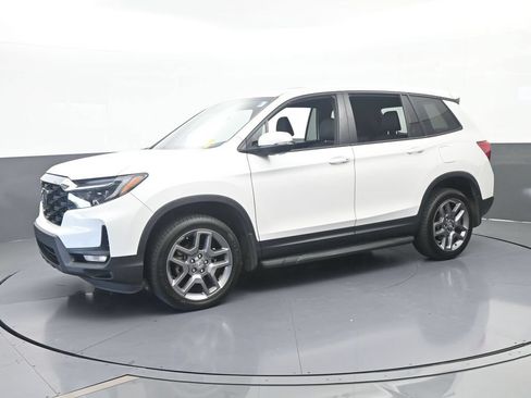 Used 2023 Honda Passport EX-L image 2