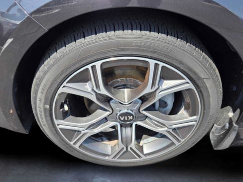 Used 2021 Kia Stinger GT-Line AWD/4WD image 9