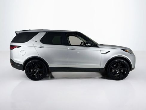 Used 2024 Land Rover Discovery S AWD/4WD image 6
