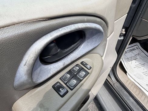 Used 2003 Chevrolet TrailBlazer LS w/ Preferred Equipment Group RWD image 8