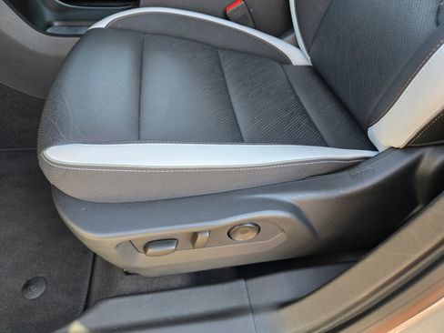 Certified 2025 Buick Envision Sport Touring image 14