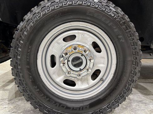 Used 2019 Ford F250 XL w/ Power Equipment Group image 26