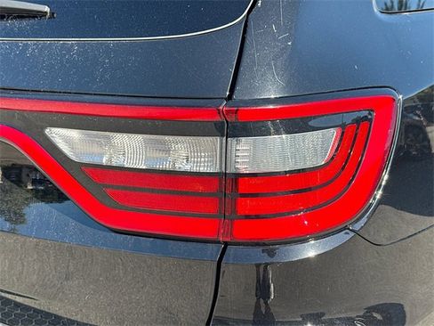 Used 2022 Dodge Durango SXT image 27