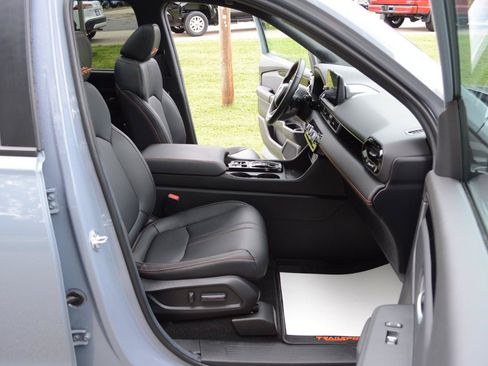 Used 2025 Honda Pilot TrailSport image 20